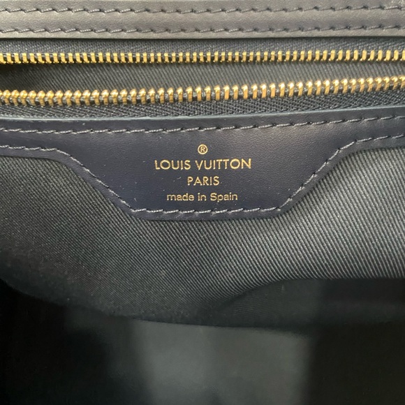 Louis Vuitton Limited Edition Monoglam Neverfull with its pouch - Picture 8 of 13